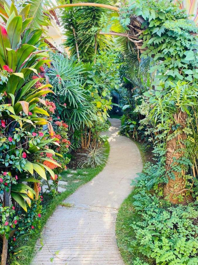 Le Jardin Exotique Hotel Antsiranana Exterior foto